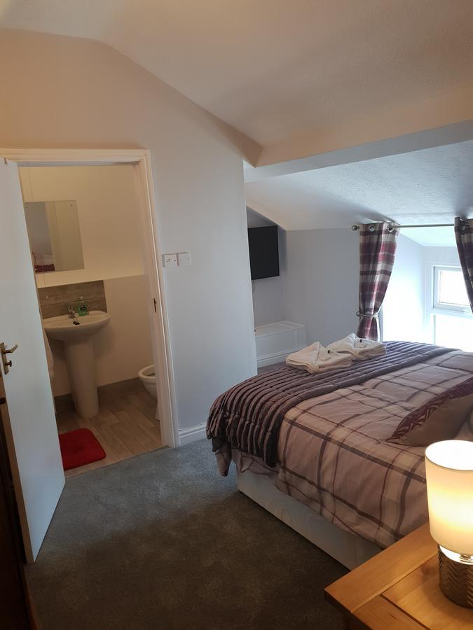 Bed and Breakfast Stanley Arms Holyhead Zewnętrze zdjęcie
